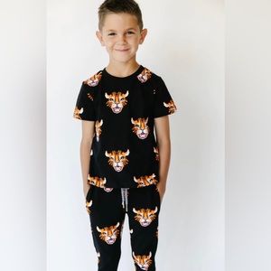 Whistle & Flute Tigers Organic Cotton T-shirt and Joggers Set Size 1-2 Years